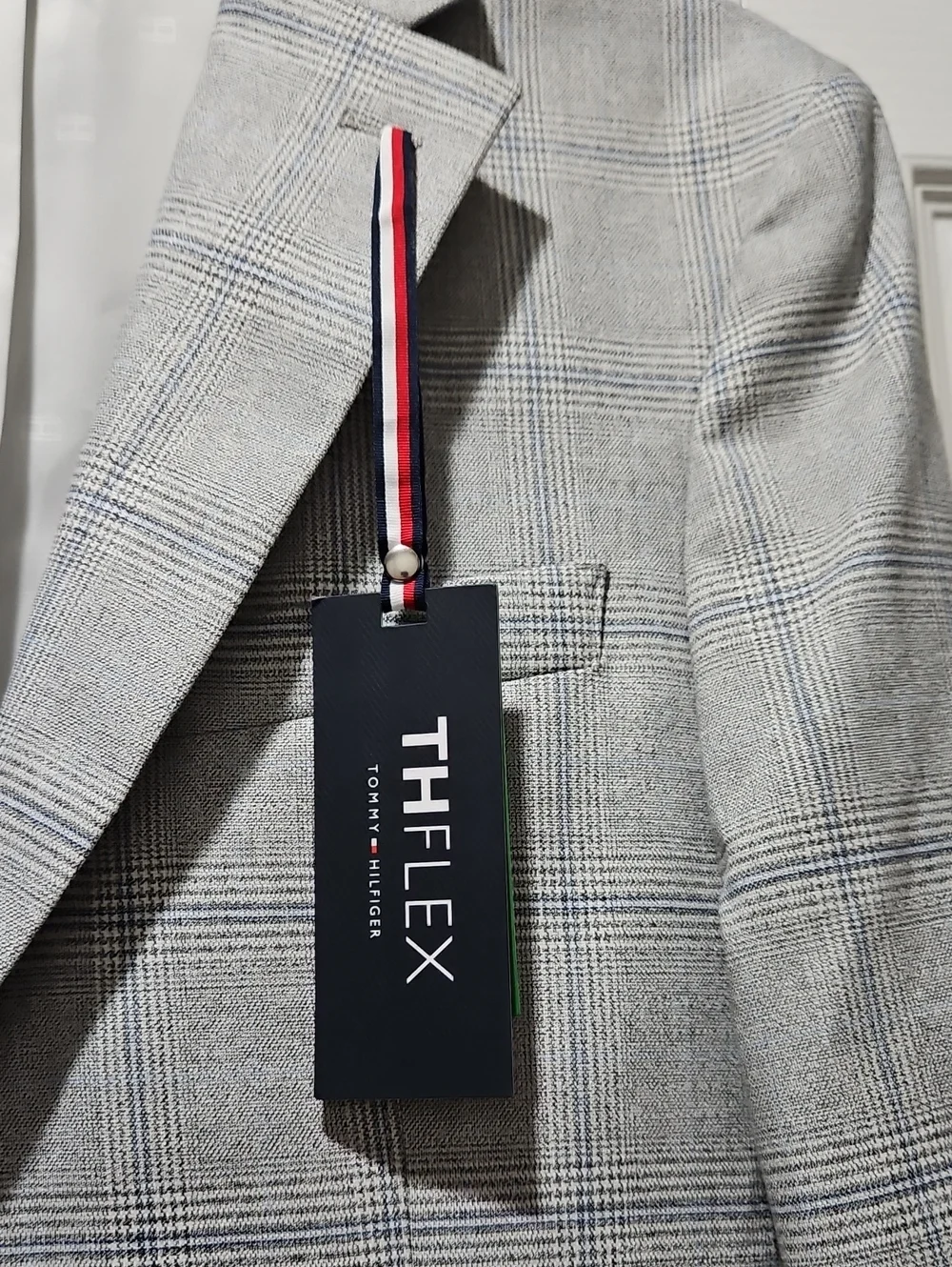 Tommy Hilfiger Men's Gray Plaid Modern Fit Sport Coat Suit Jacket Size 36Short